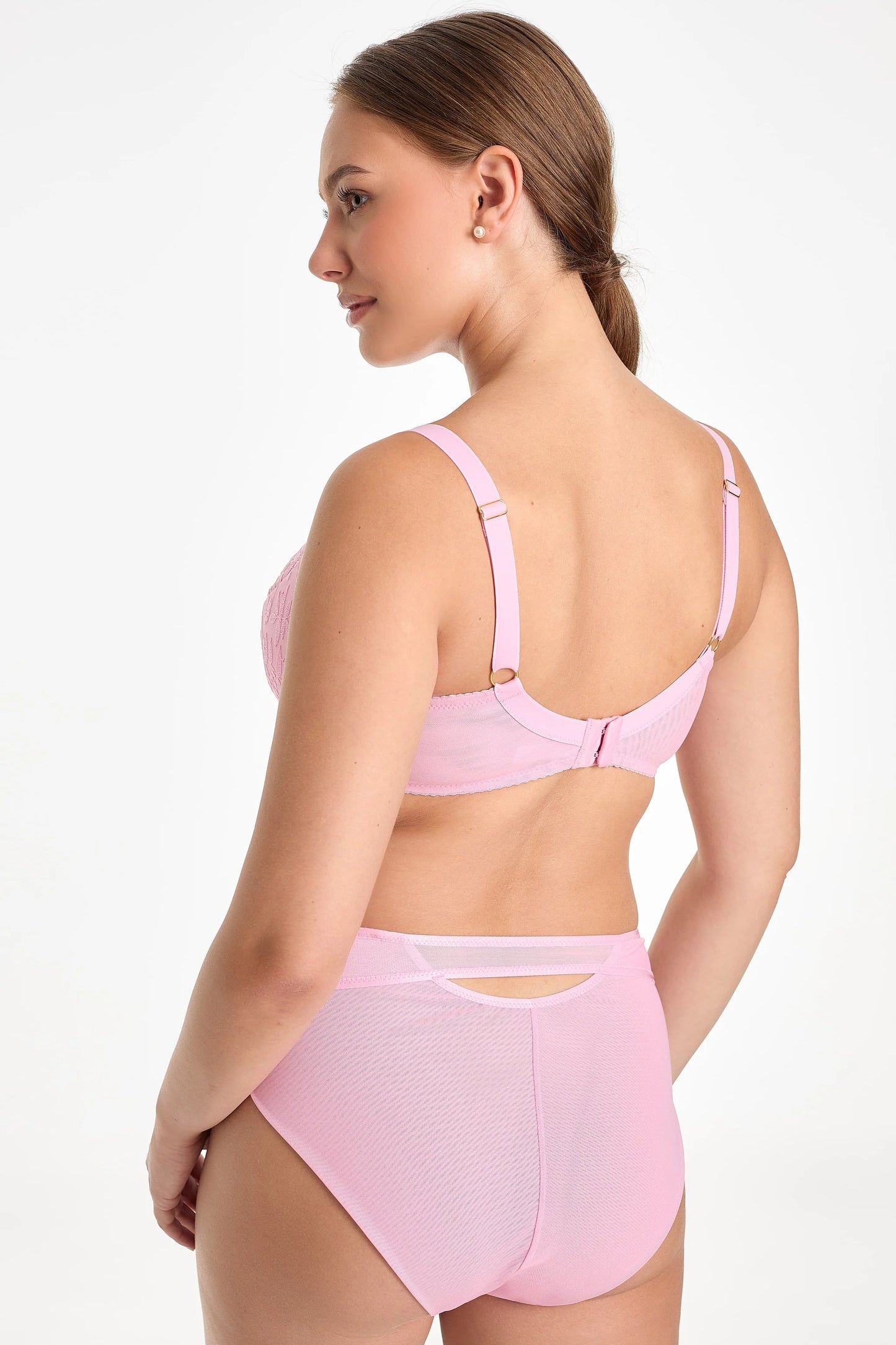 Fiora Pink B150 Semi Soft Bra – luxurious lingerie with plant embroidery