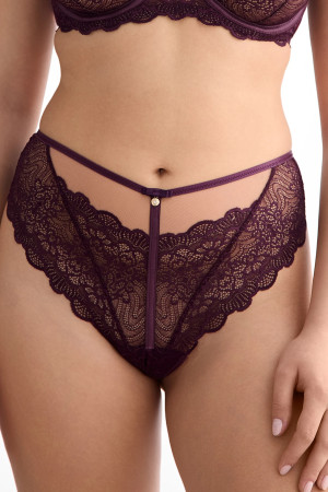 Tanga Maribel – tmavá švestka, vysoký pas, orientální krajka